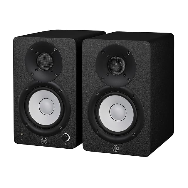 Yamaha HS4 studio monitor speakers, pair, in black